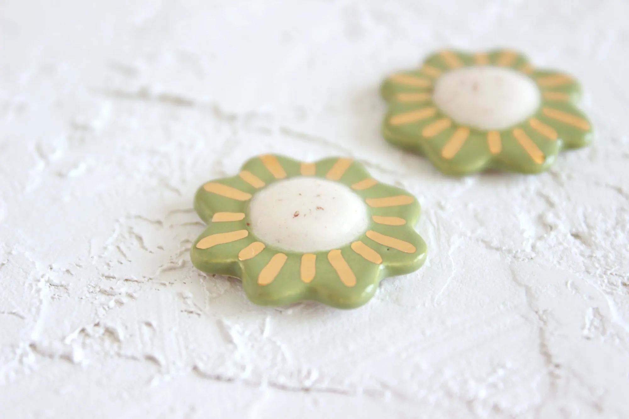 Daisy Bump Statement Stud Earrings