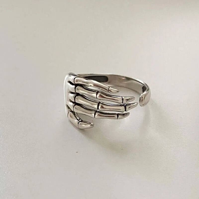 Dark Street Vintage Hand Claw Plain Ring