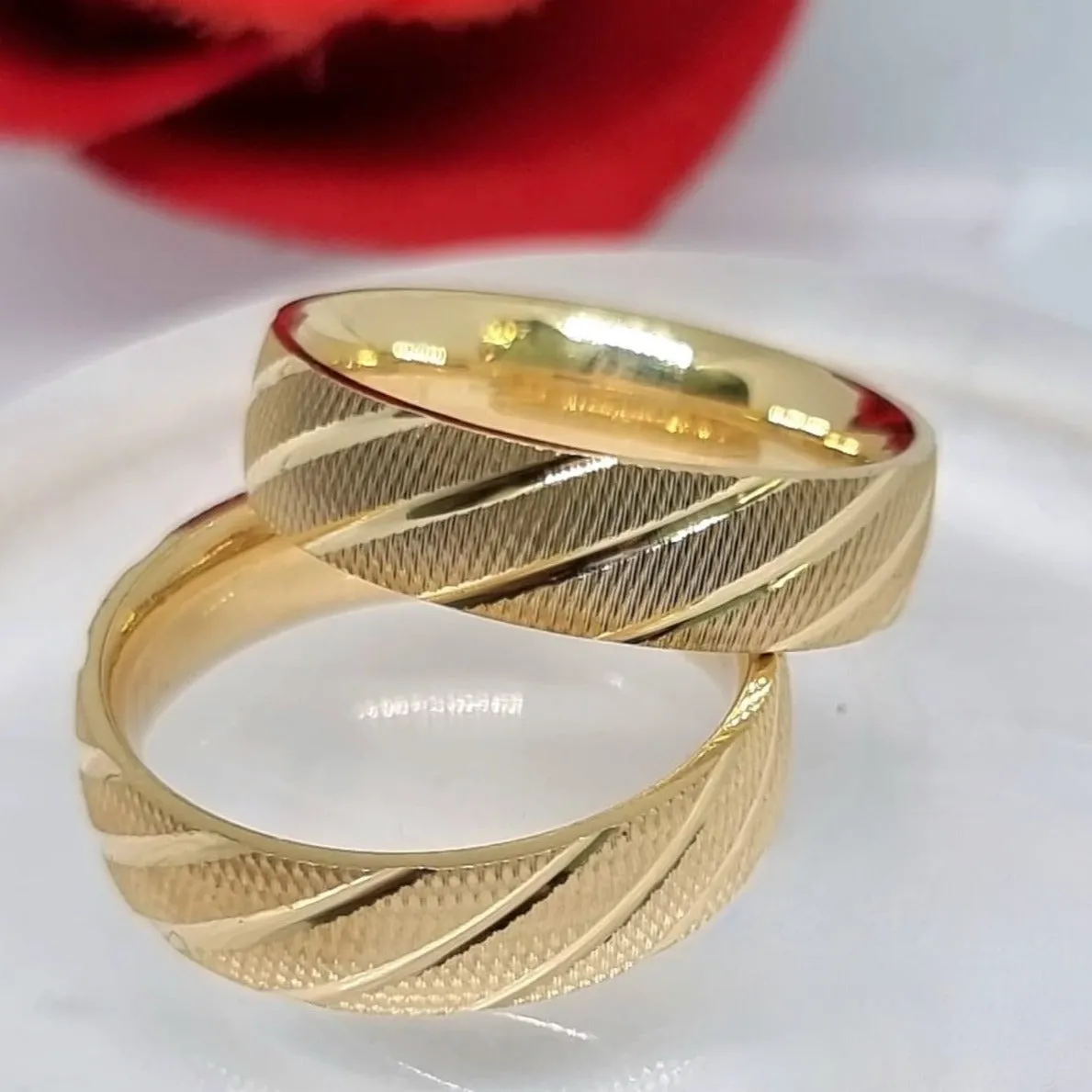 DAVIDOFF 18K Gold Wedding Rings