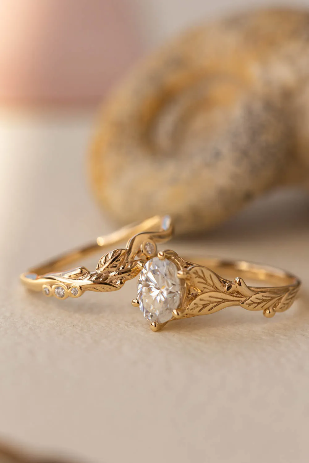 Freesia | bridal ring set, oval cut 8x6 mm