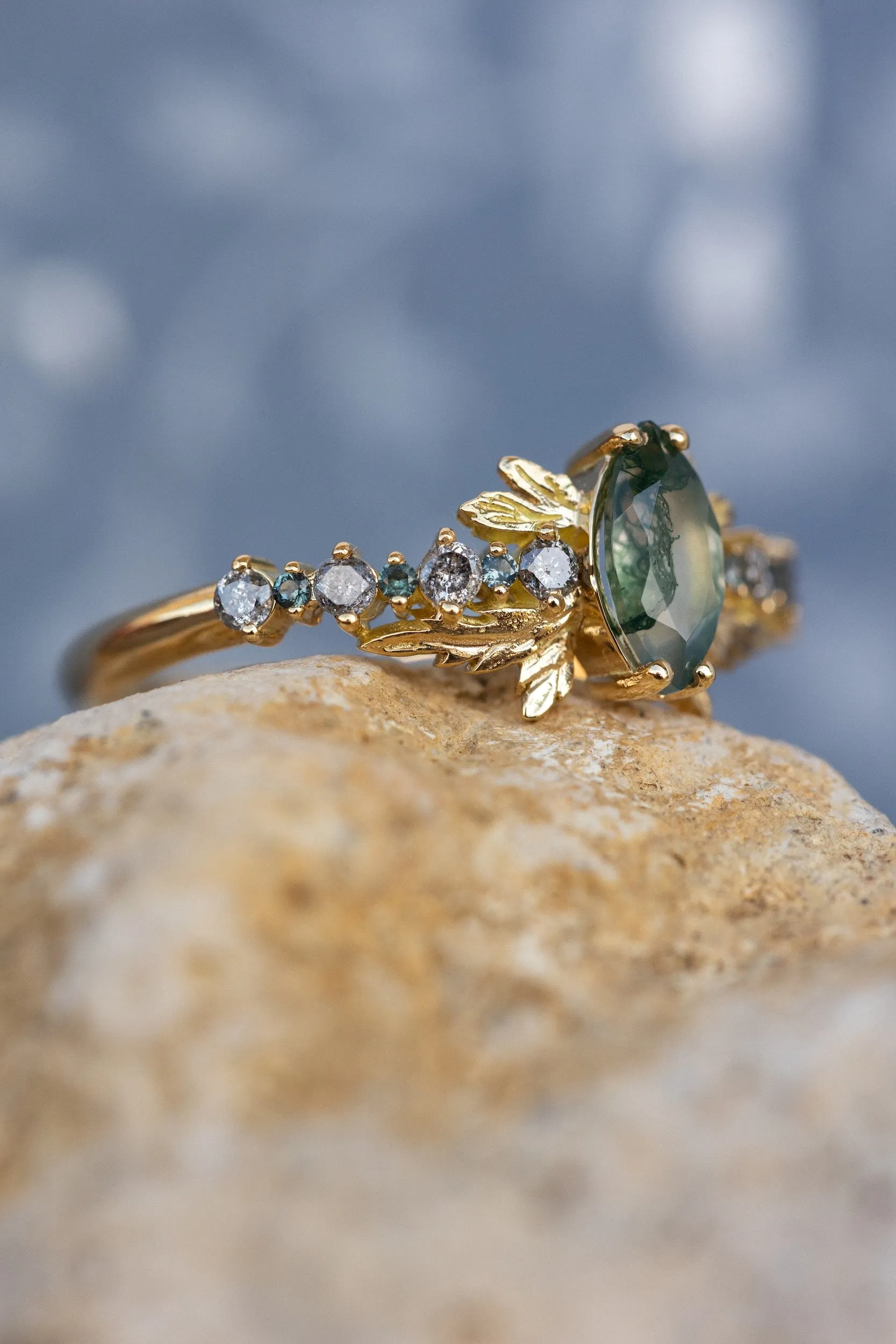 Moss agate and accents sapphires and diamonds engagement ring, nature inspired gold leaf ring / Verbena