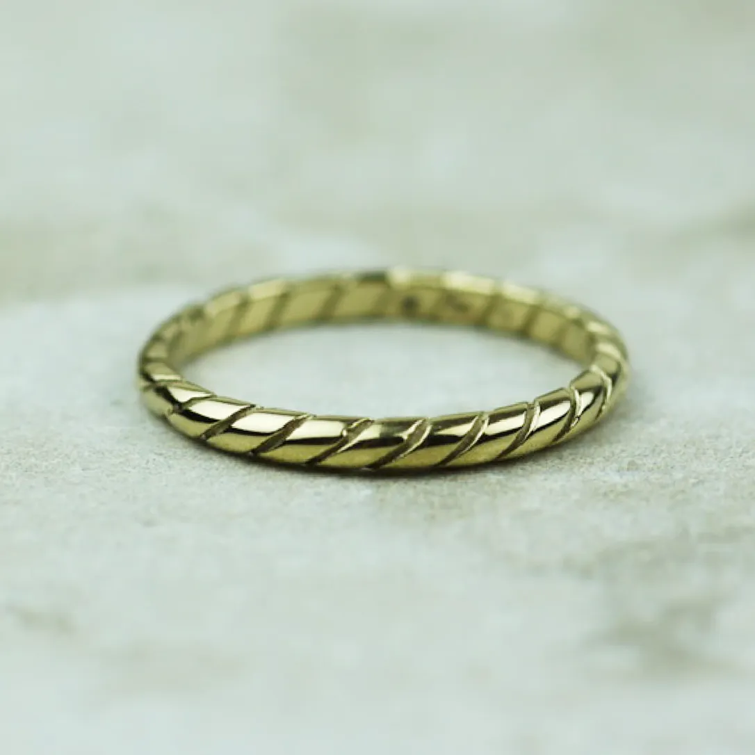 Qudo Scerni Gold Ring