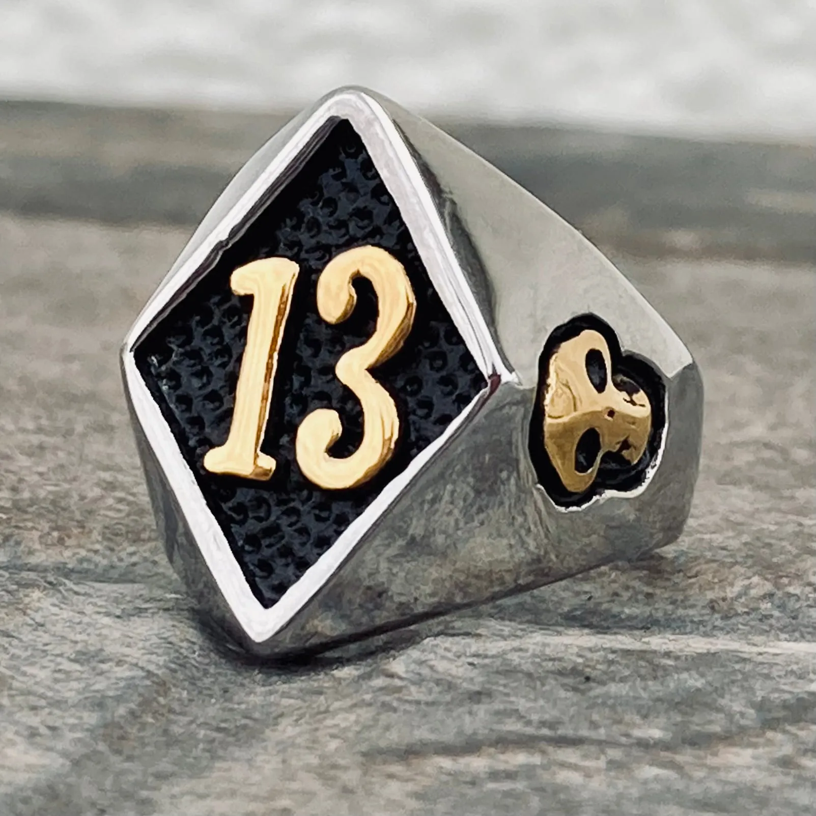 Ring 13 - Black & Gold  - R42