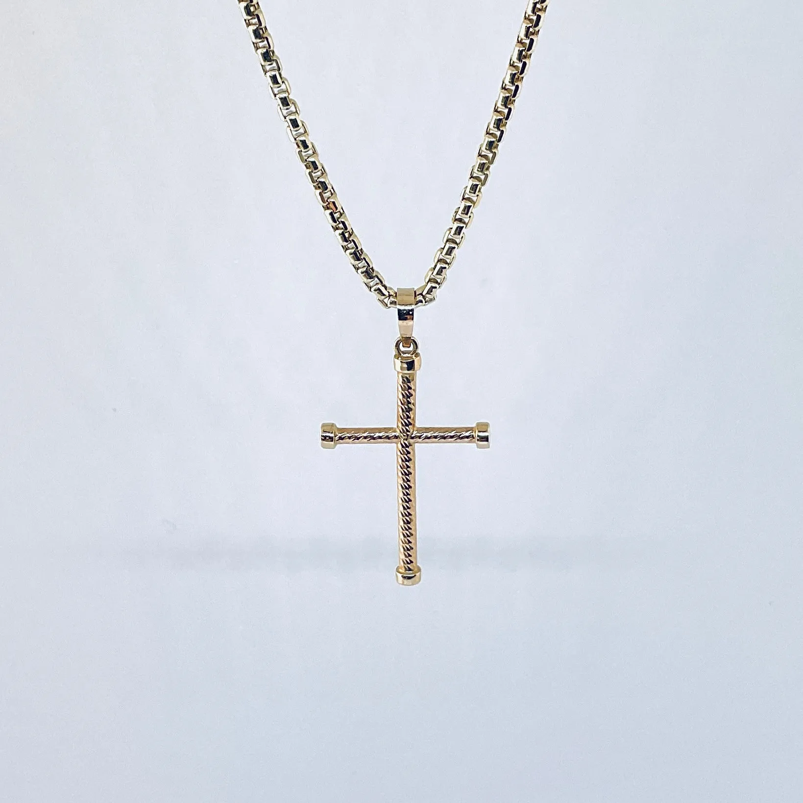 WD939 14kt Rope style Cross Pendant only