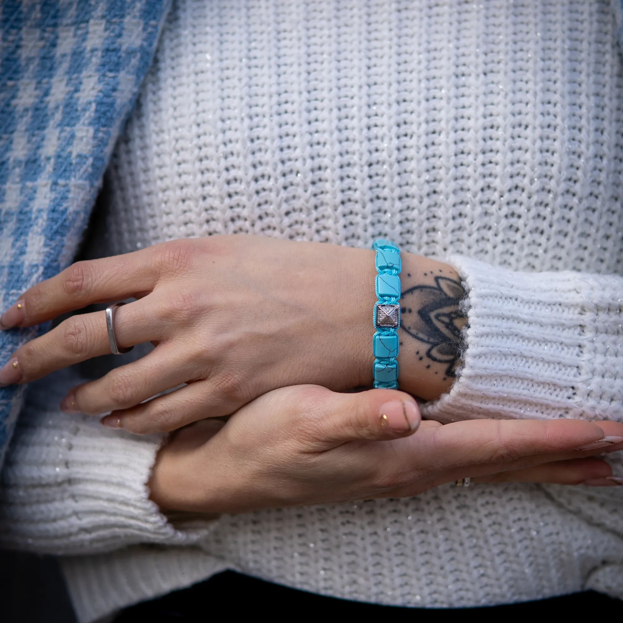 Women's TURQUOISE Flat bead Bracelet with Pyramid Diamond